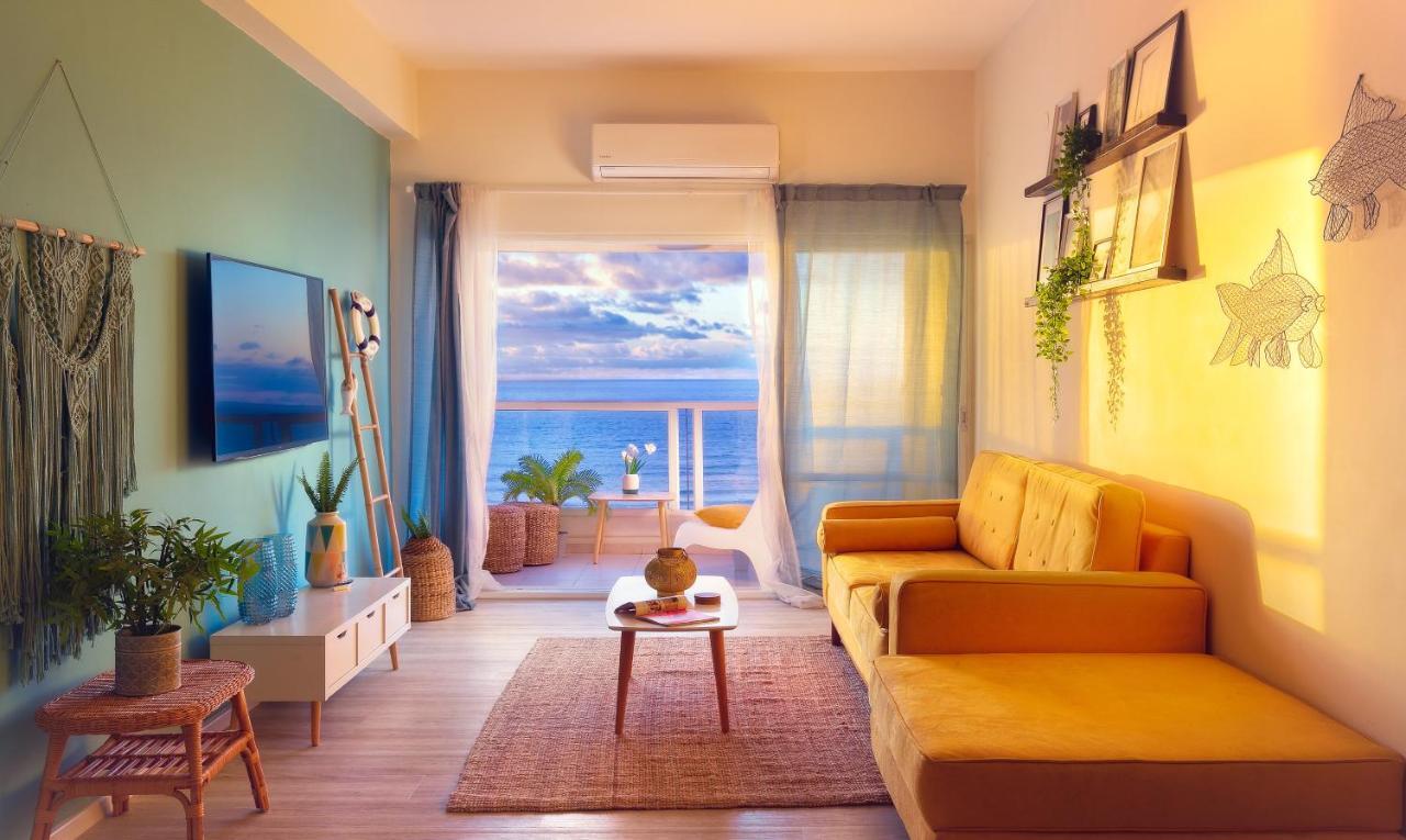 4 Bedroom Apartment On The Beach Tel Aviv-Jaffa Exterior foto