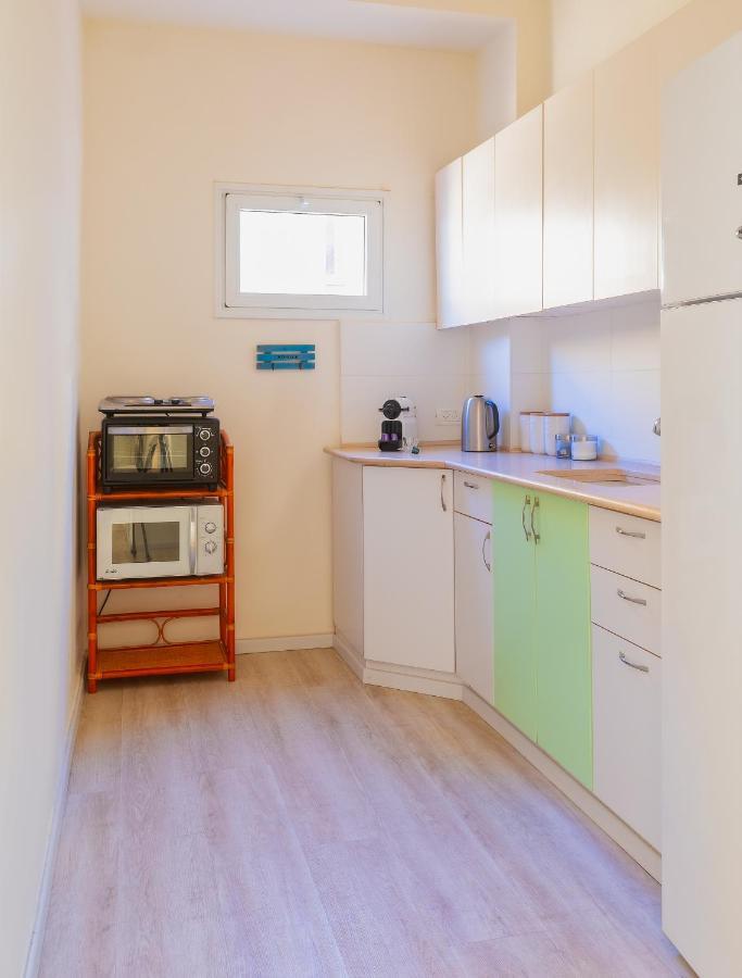 4 Bedroom Apartment On The Beach Tel Aviv-Jaffa Exterior foto