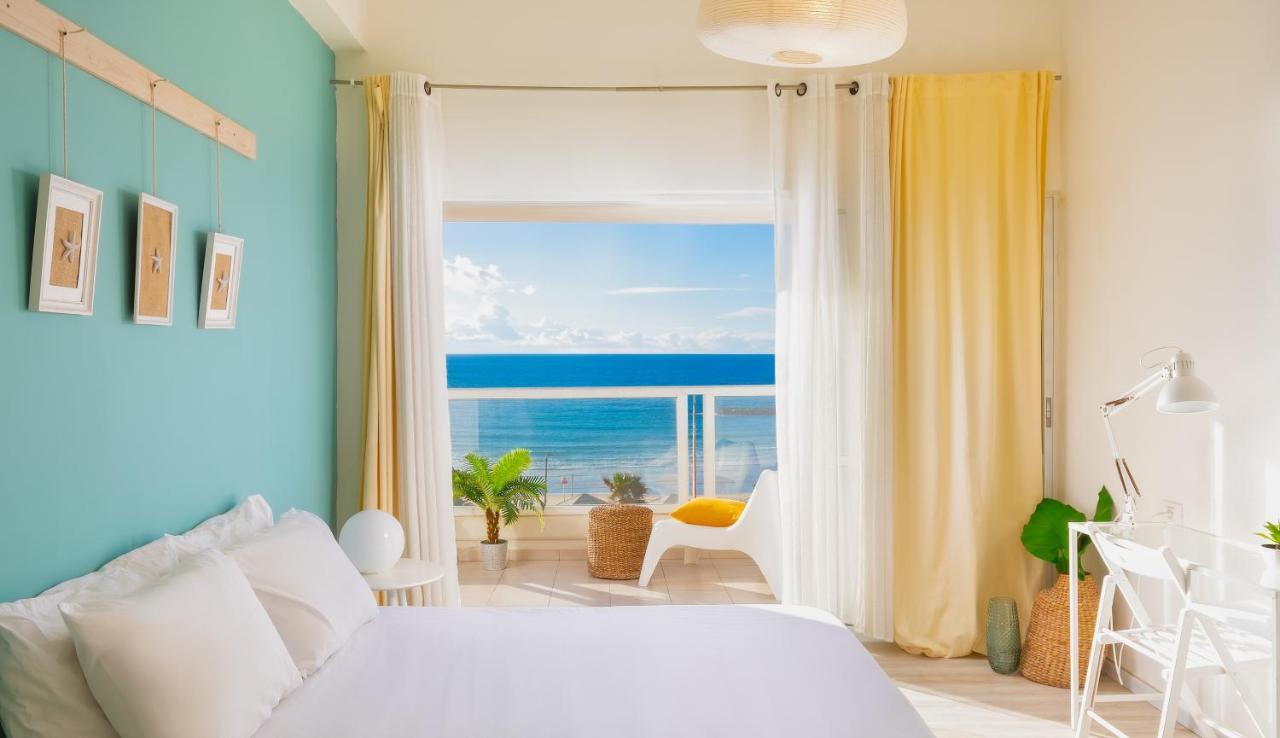 4 Bedroom Apartment On The Beach Tel Aviv-Jaffa Exterior foto