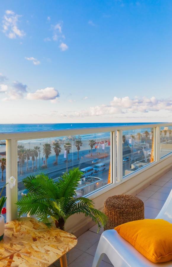 4 Bedroom Apartment On The Beach Tel Aviv-Jaffa Exterior foto