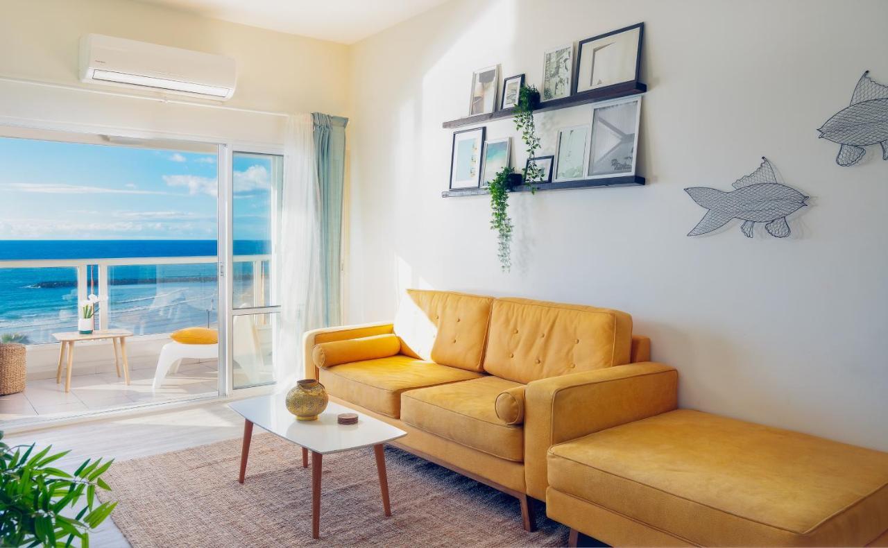 4 Bedroom Apartment On The Beach Tel Aviv-Jaffa Exterior foto